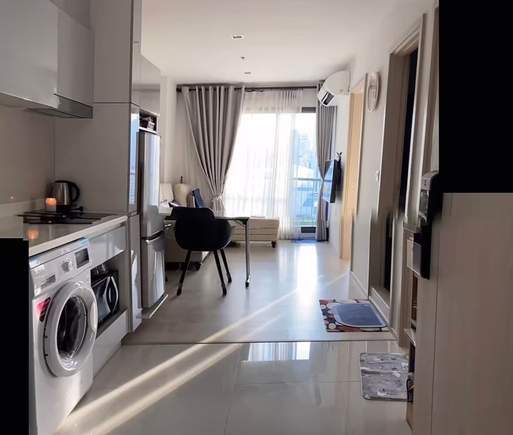 Condo for Sale at Life One Wireless - Image 12