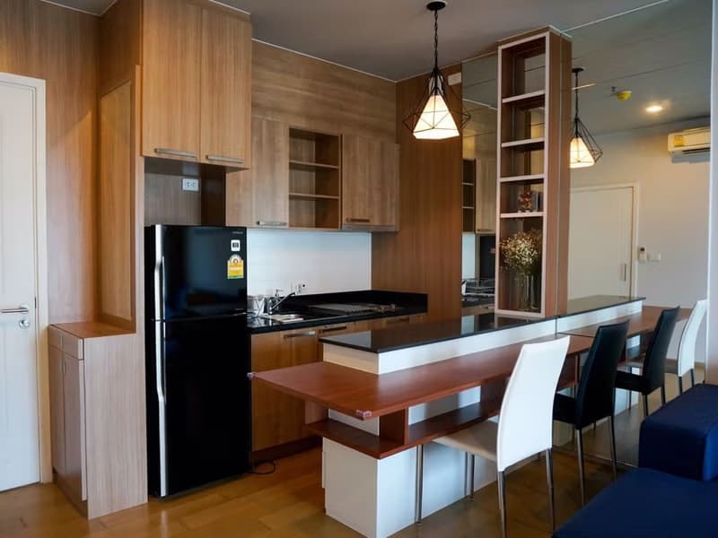 1 Bed Condo for Rent in Khlong San
