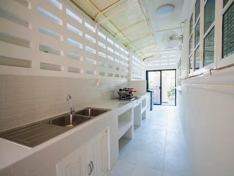 3 Bed House for Rent and Sale in Hang Dong
