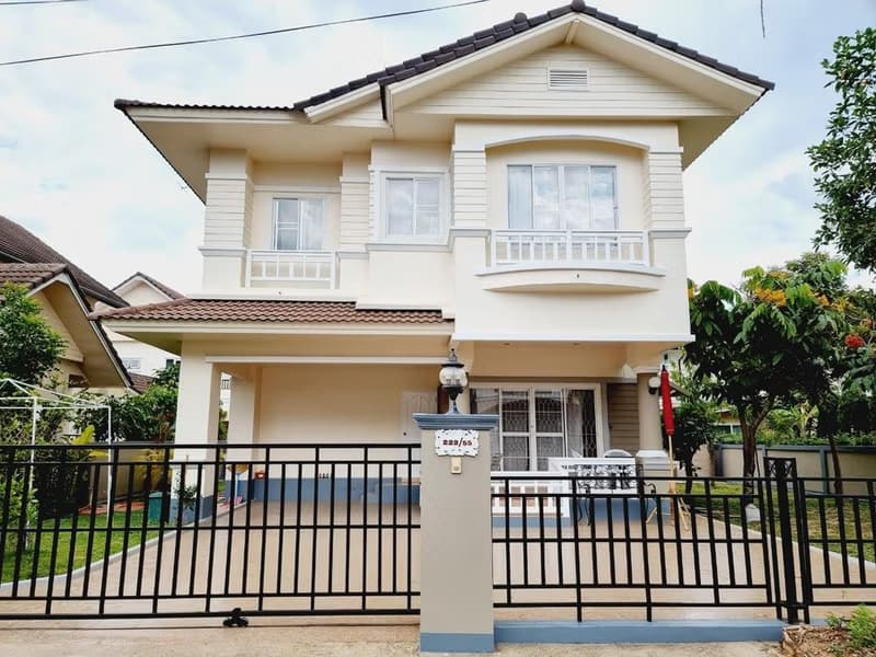 4 Bed House for Rent in Mueang Chiang Mai