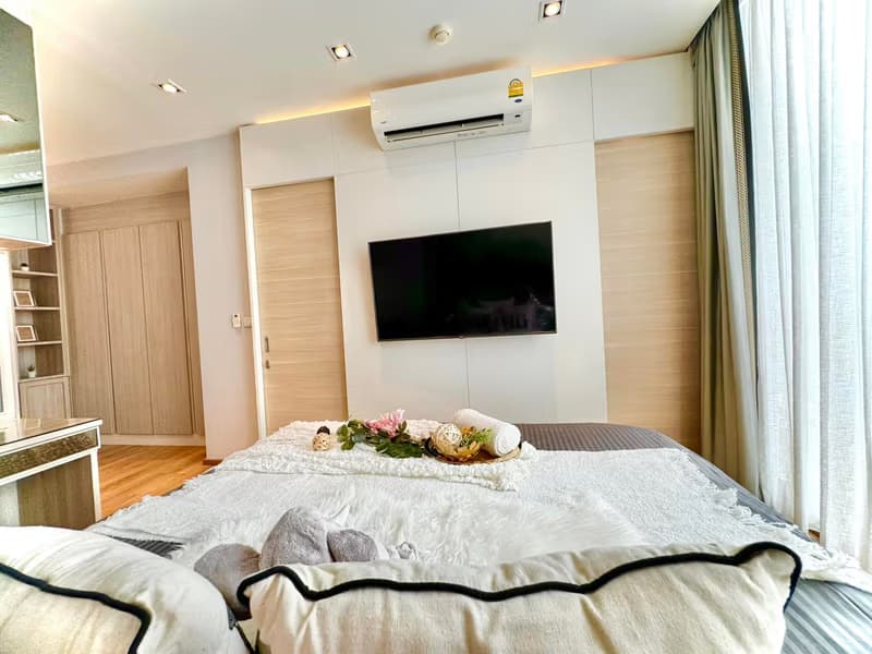 2 Bed Condo for Rent and Sale in Khlong Toei