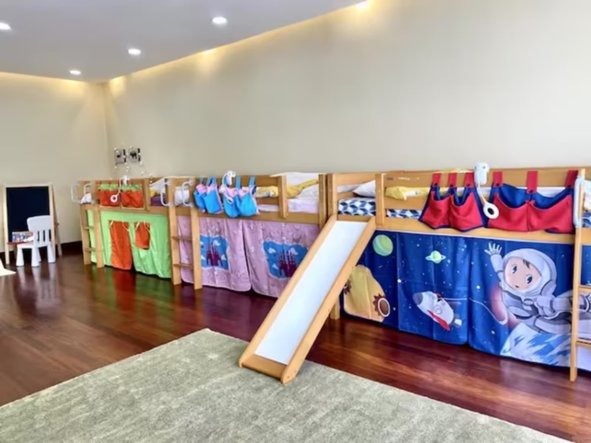 Condo for Sale at Sriwara Mansion 1 - Image 8
