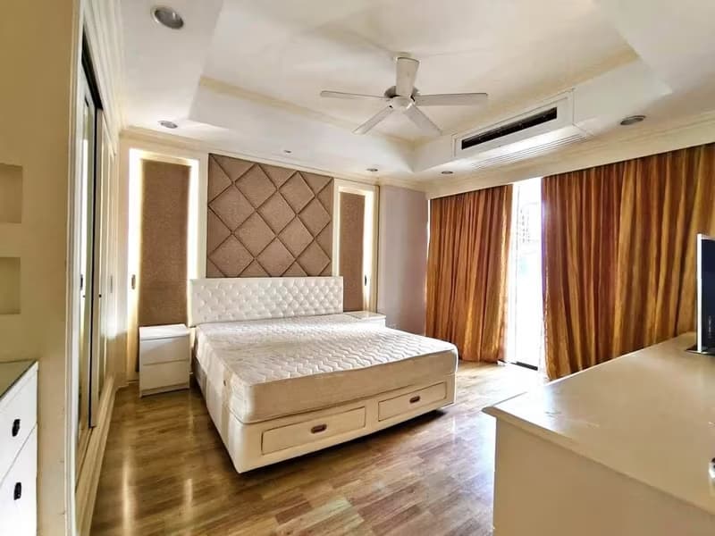 Condo for Rent at Premier Condominium
