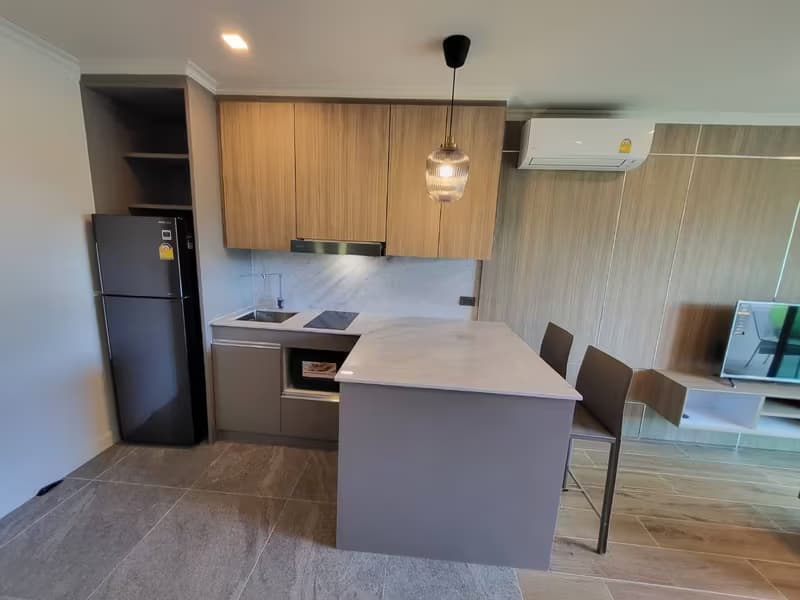 1 Bedroom Condo