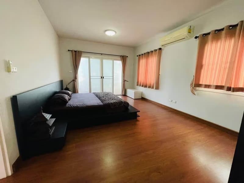 4 Bed House for Rent in Hang Dong