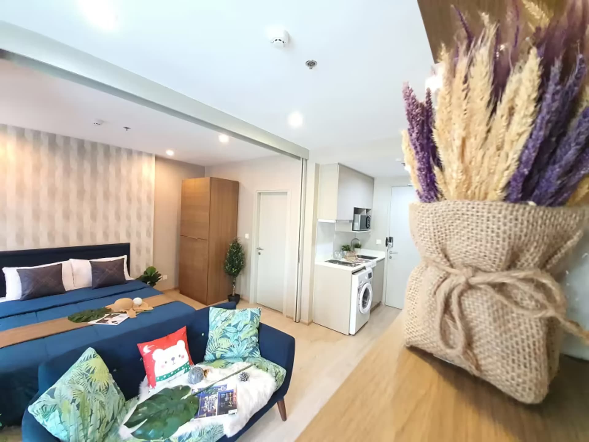 1 Bedroom Condo - Image 8