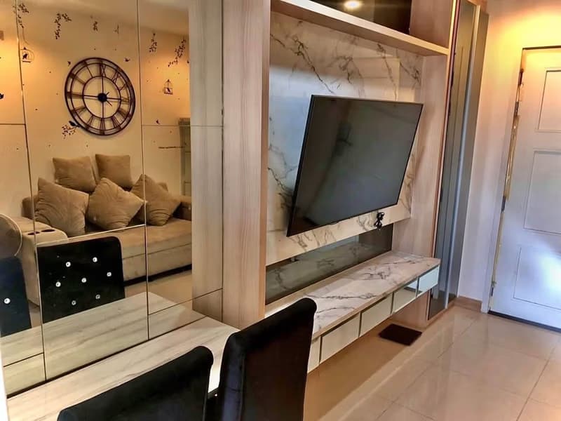 1 Bed Condo for Rent and Sale in Huai Khwang
