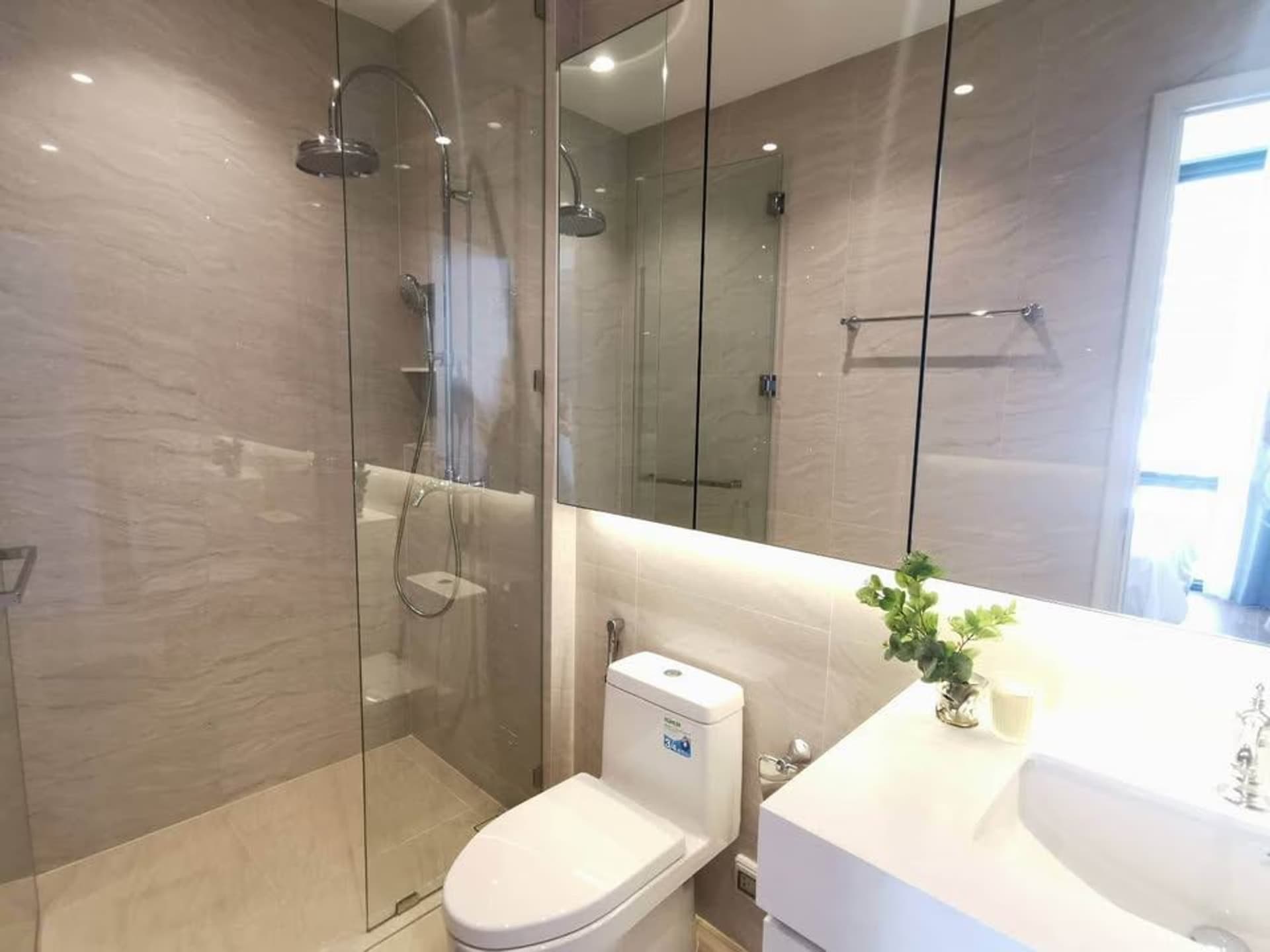 2 Bedroom Condo - Image 10
