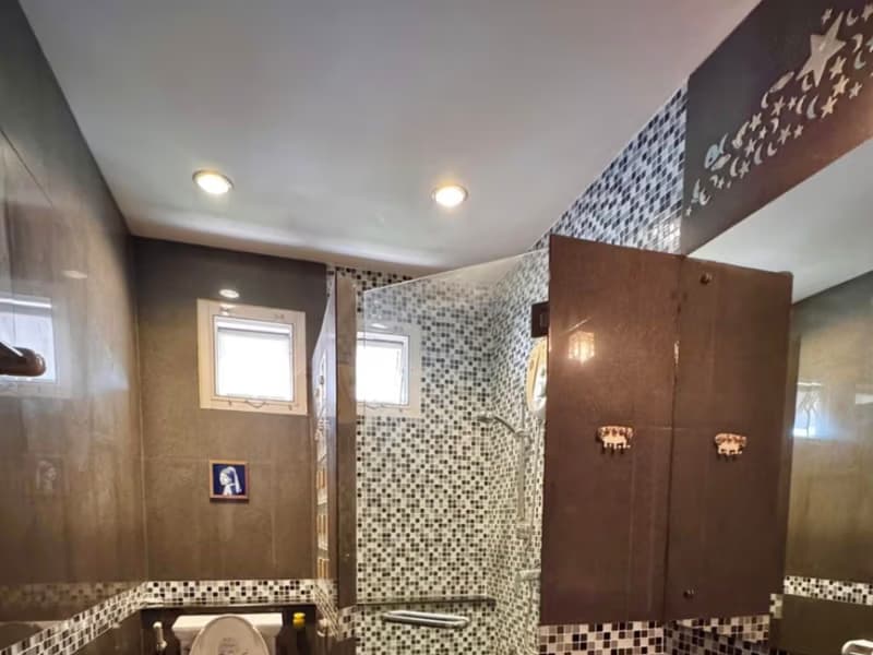 4 Bed House for Sale in Saraphi