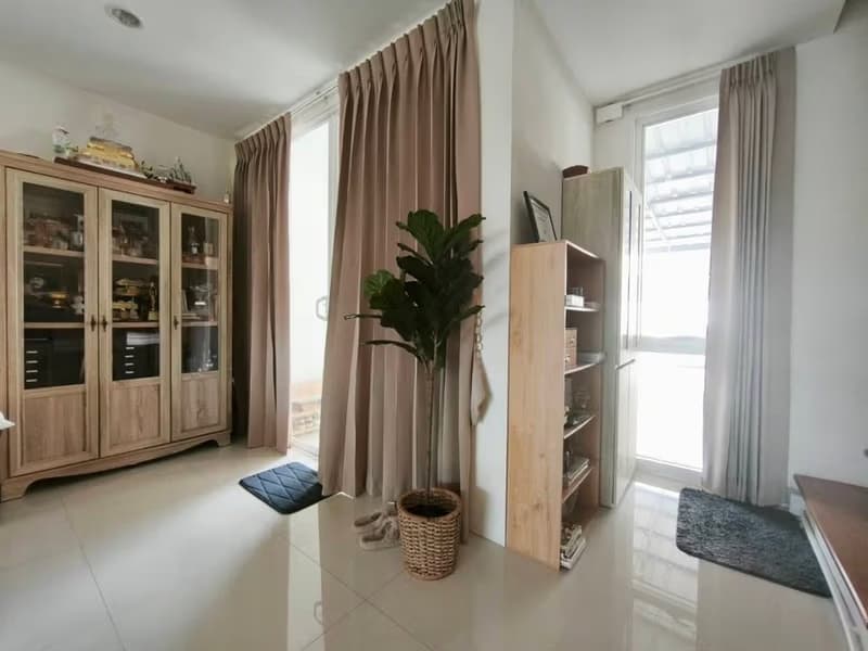 3 Bed Townhouse for Sale in Lat Krabang
