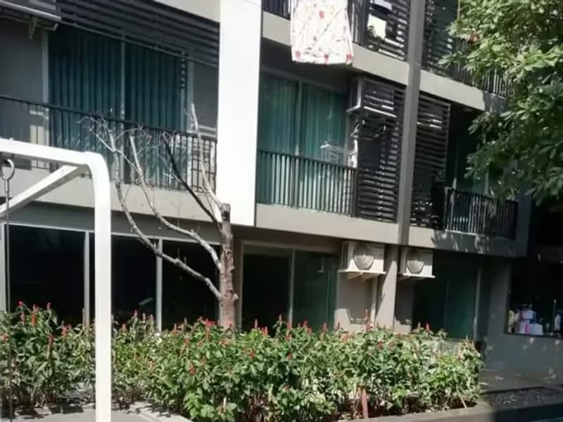 1 Bedroom Condo