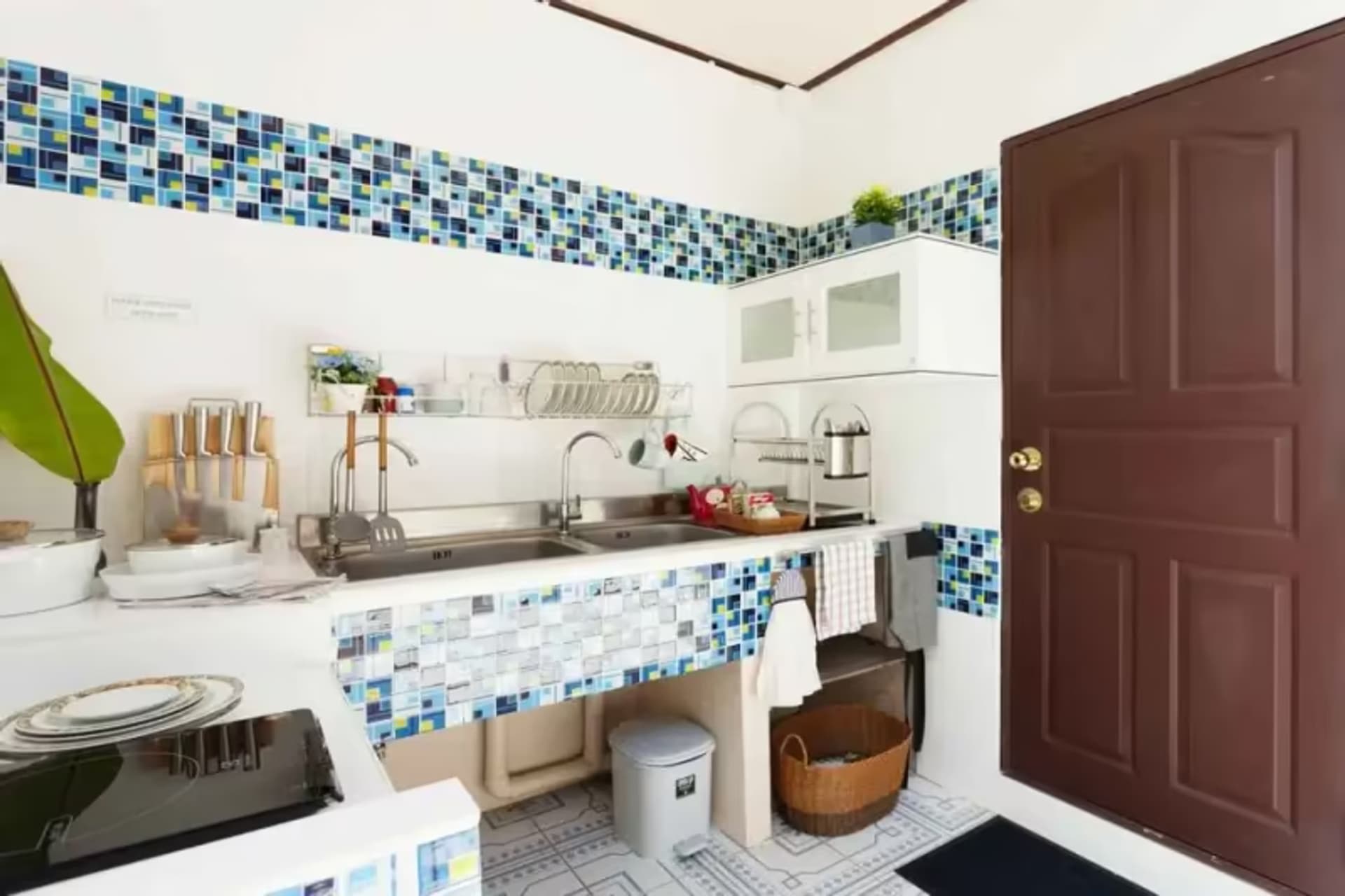 4 Bedroom House - Image 2