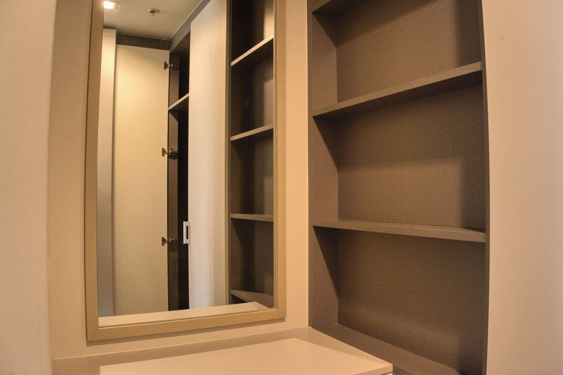 2 Bed Condo for Rent in Khlong Toei - Image 16