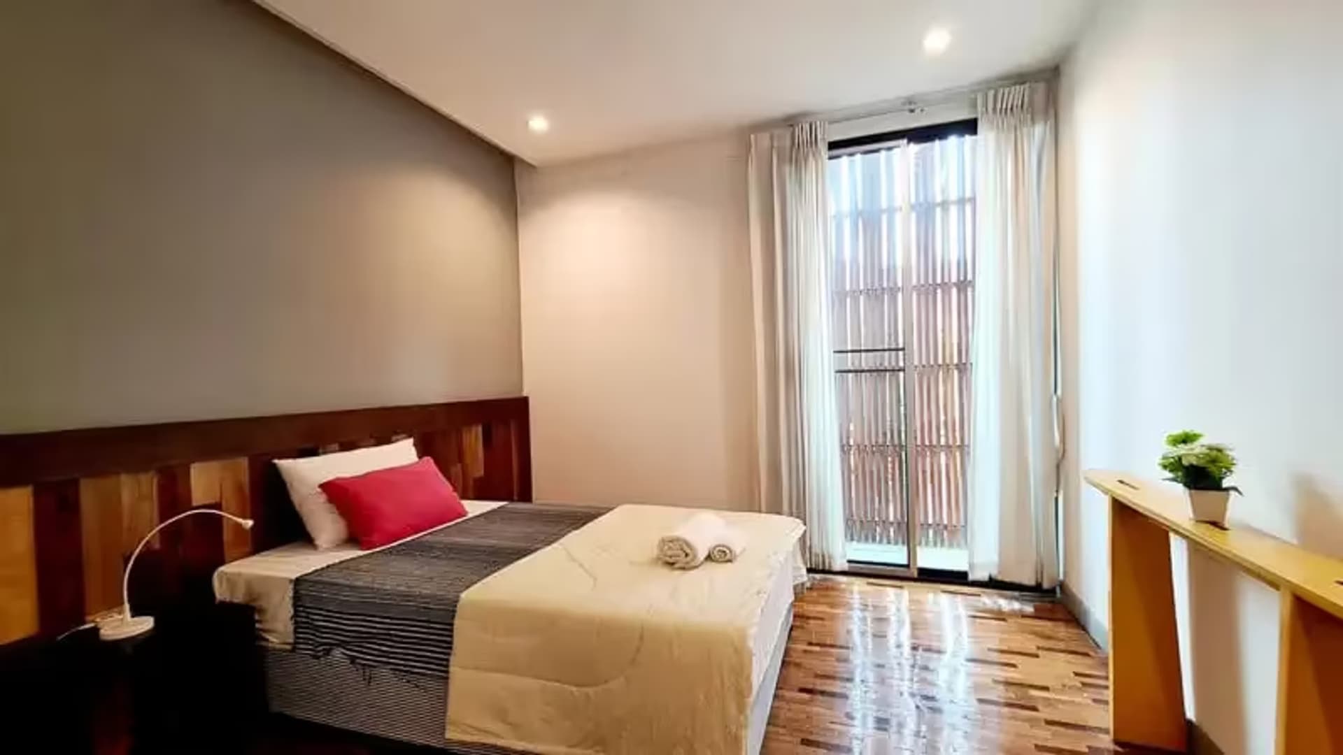 4 Bedroom House - Image 9