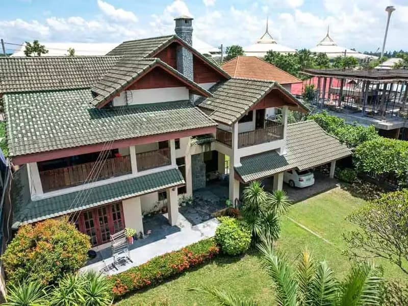 4 Bedroom House