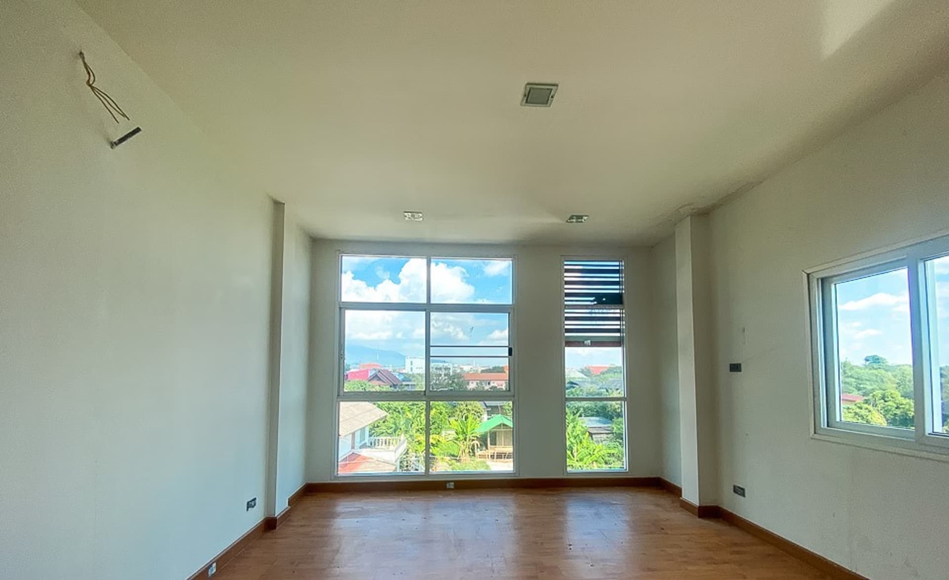 House for Sale, Rent in Hang Dong, Hang Dong. - Image 10