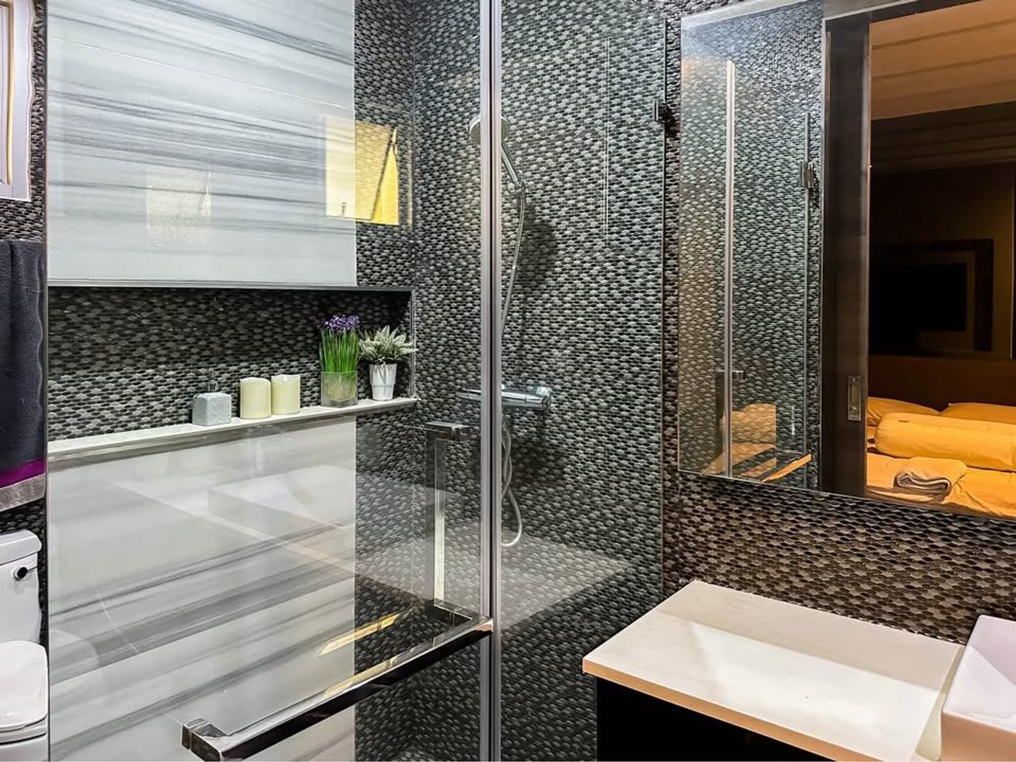 3 Bed Condo for Rent in Khlong Toei - Image 27