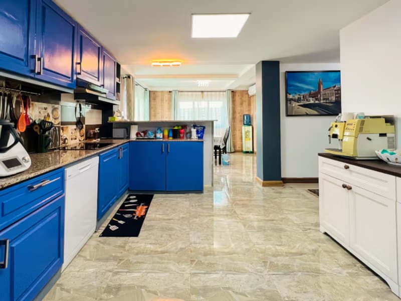 6 Bed House for Sale in Mueang Chiang Mai