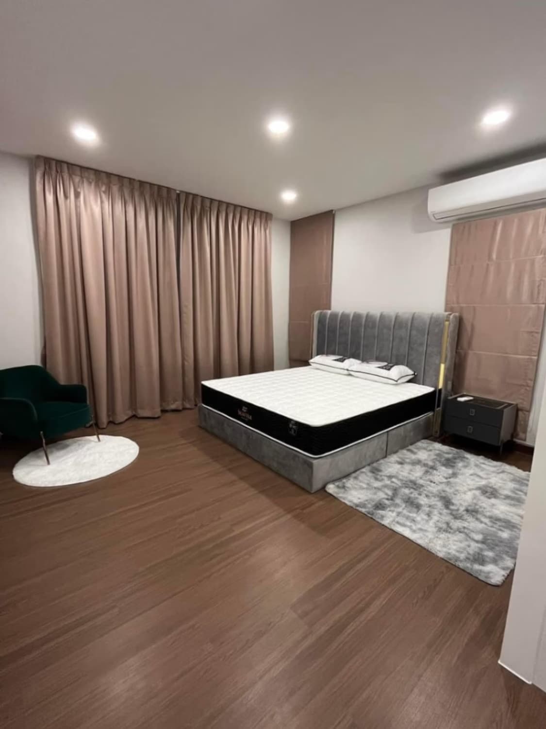 5 Bed House for Rent in Bang Phli - Image 8