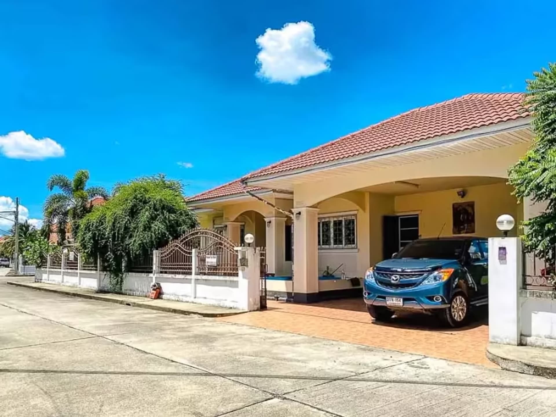 4 Bedroom House - Image 10