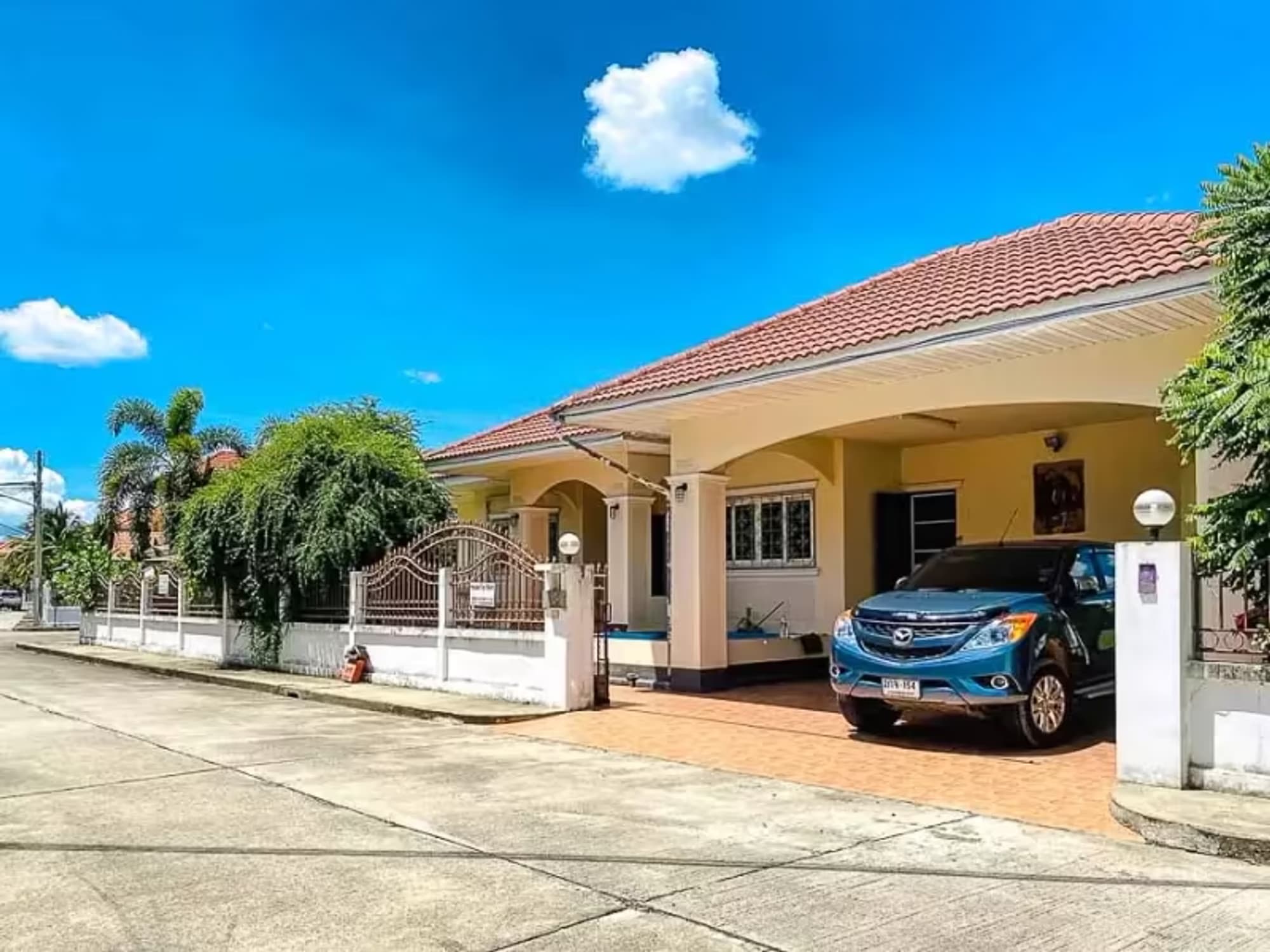 4 Bedroom House - Image 10