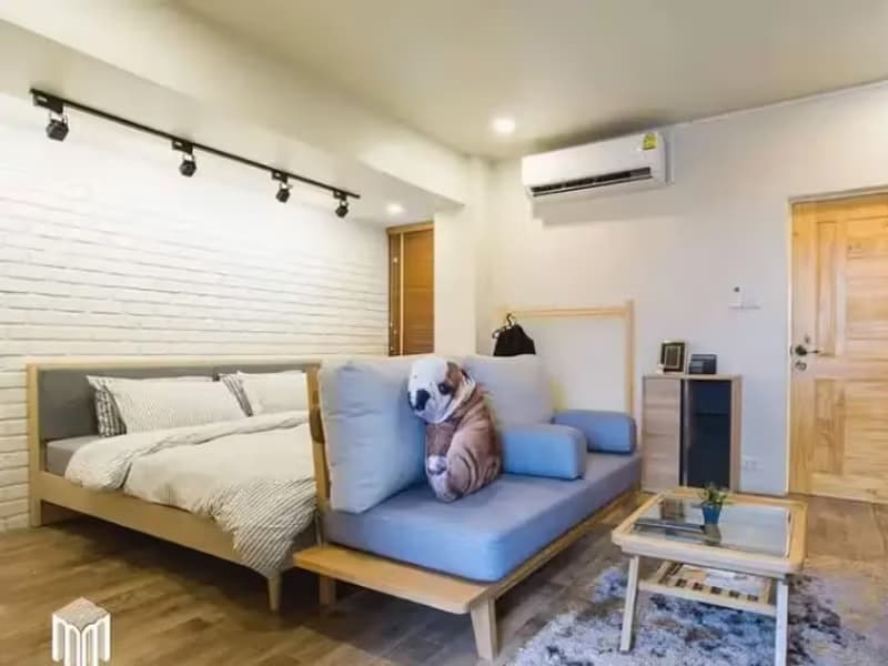 1 Bedroom Condo