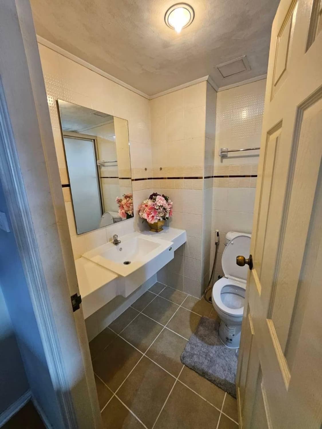 Condo for Rent at Lumpini Ville Cultural Center - Image 9