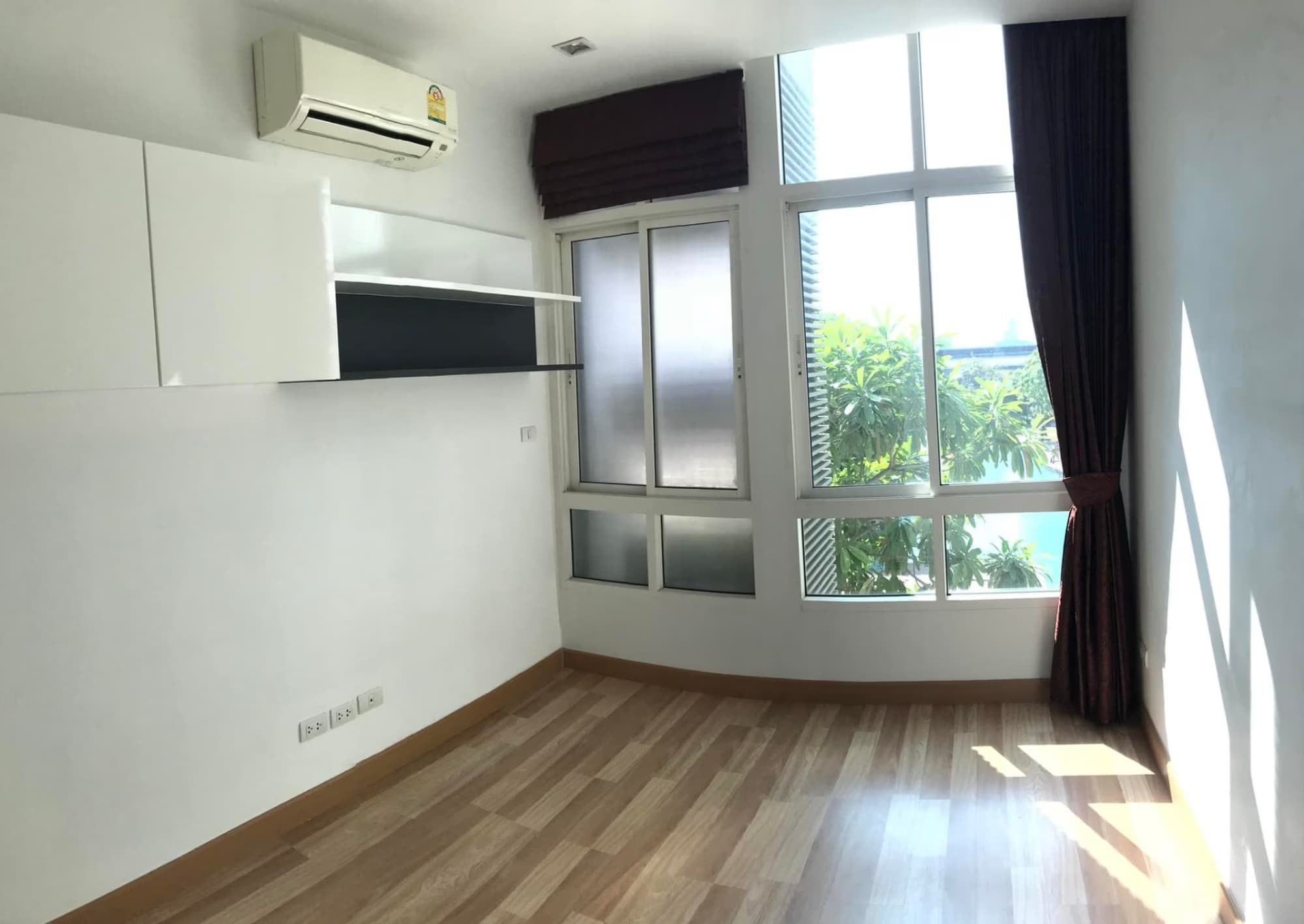  Condo for Sale, Rented at Ideo Verve Sukhumvit   - Image 3