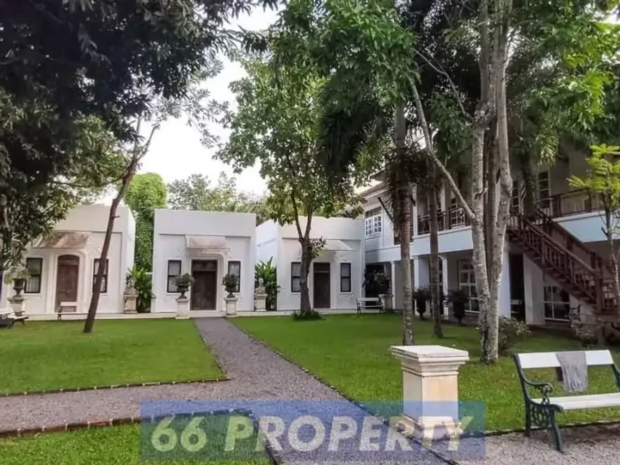 15 Bedroom House - Image 19