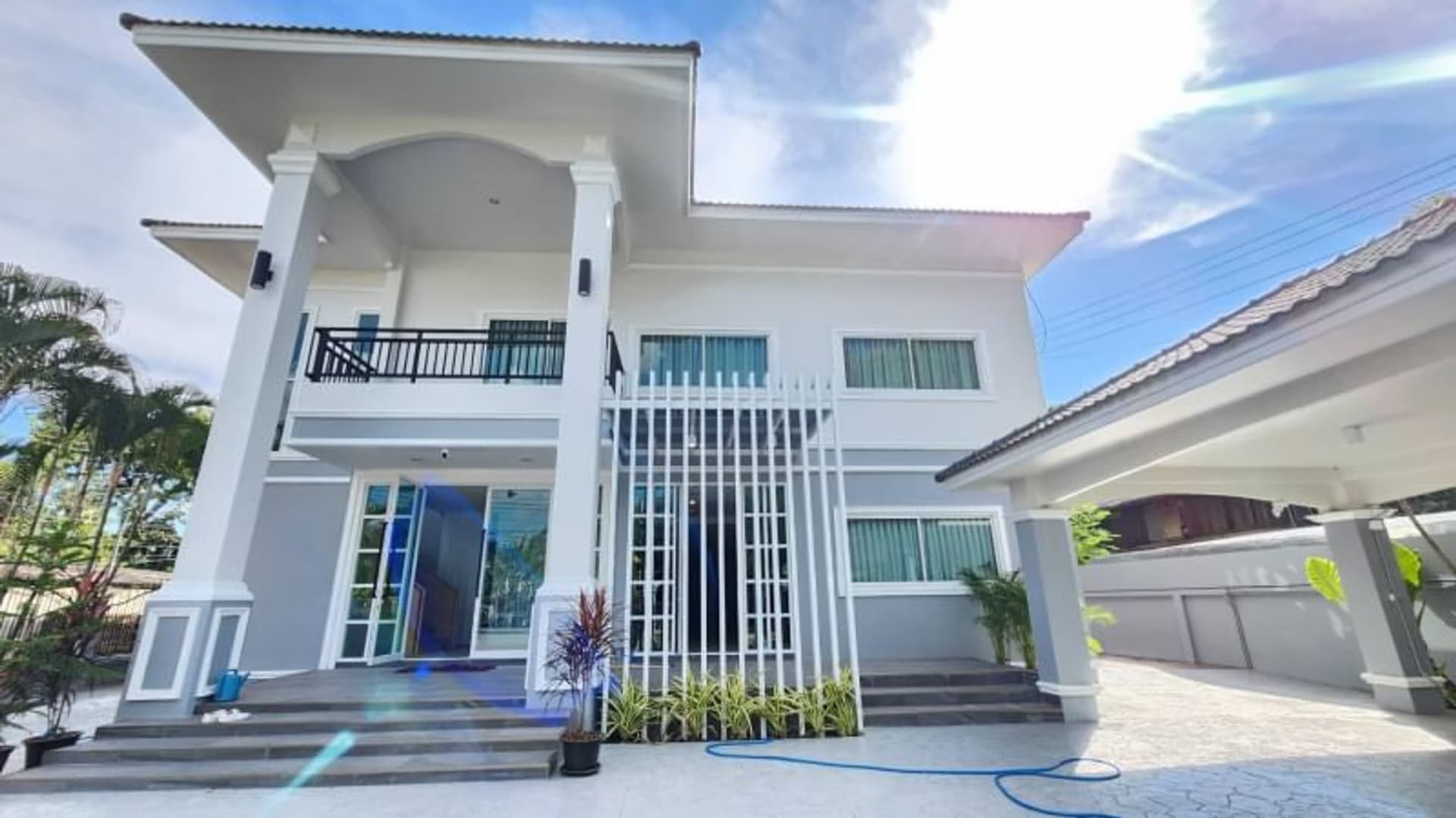 4 Bed House for Sale in Mueang Chiang Mai - Image 1