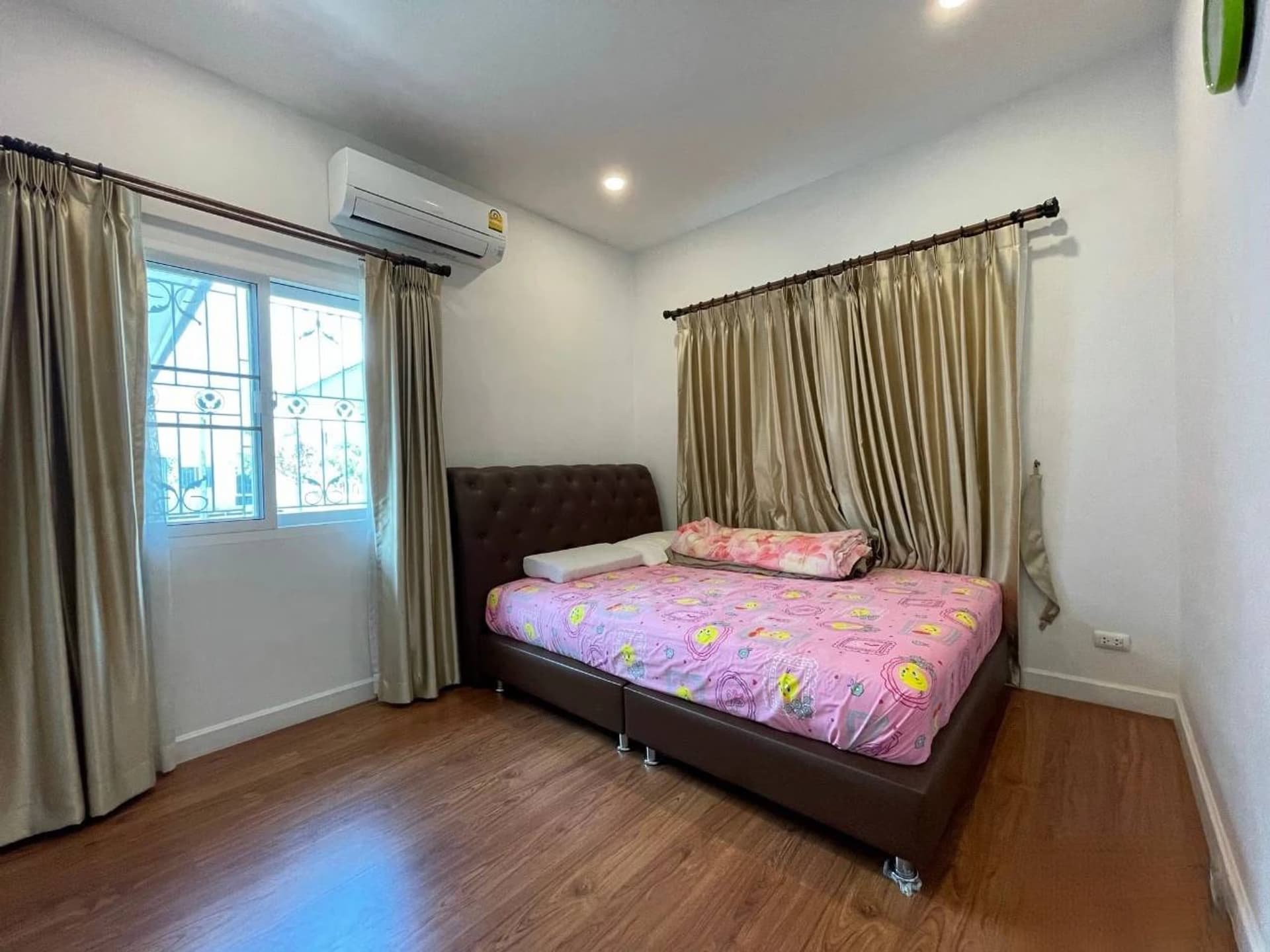 4 Bed House for Sale in Saraphi - Image 8