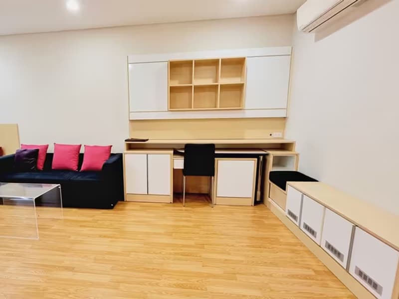 Le Luk Condominium