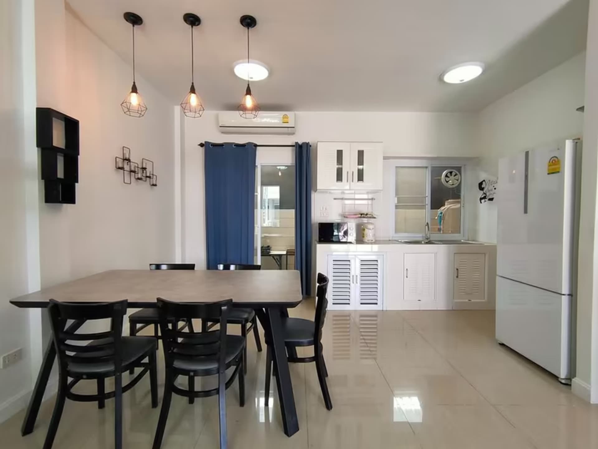 3 Bedroom House - Image 7