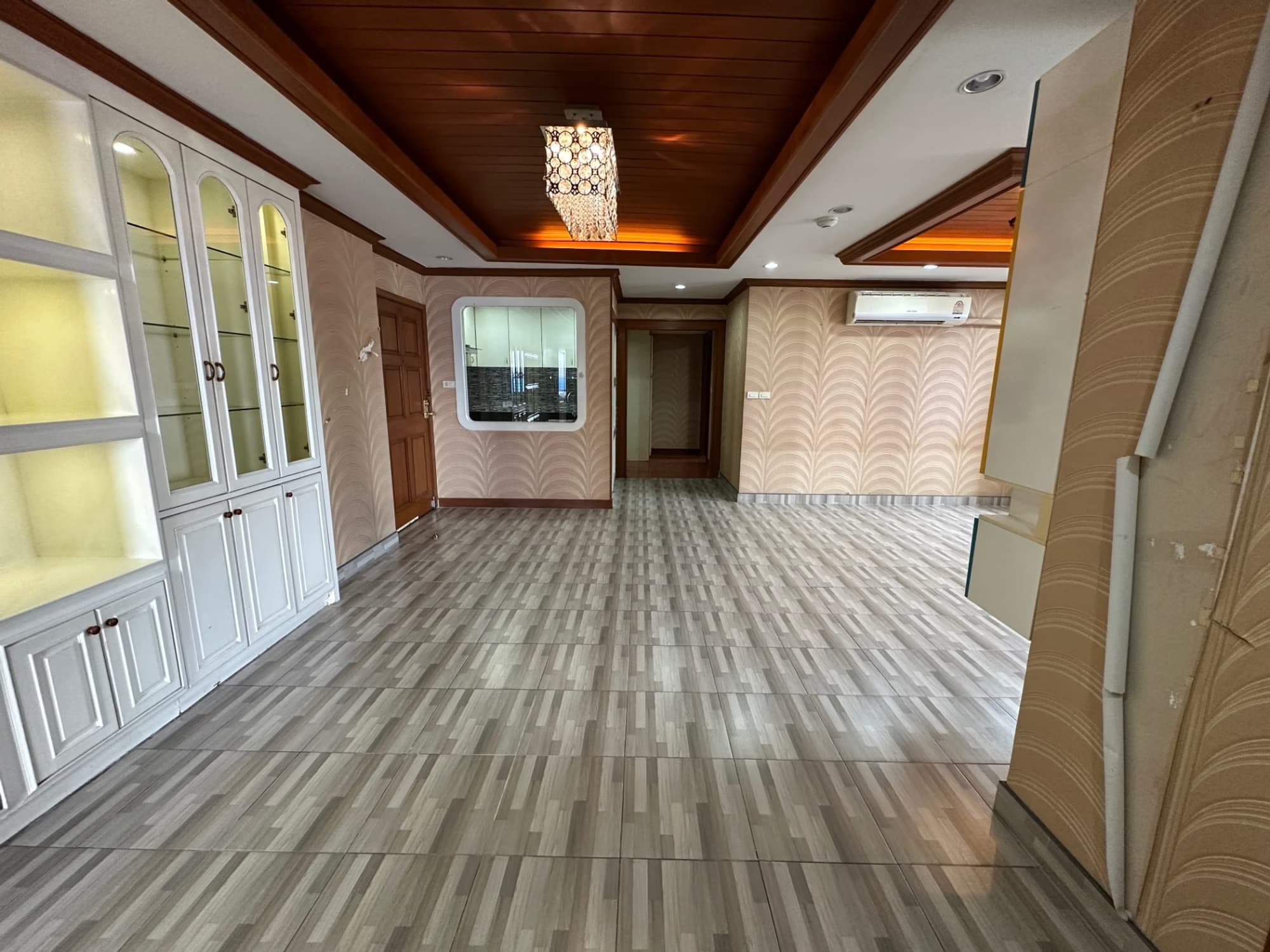 3 Bed Condo for Sale in Samphanthawong - Image 5