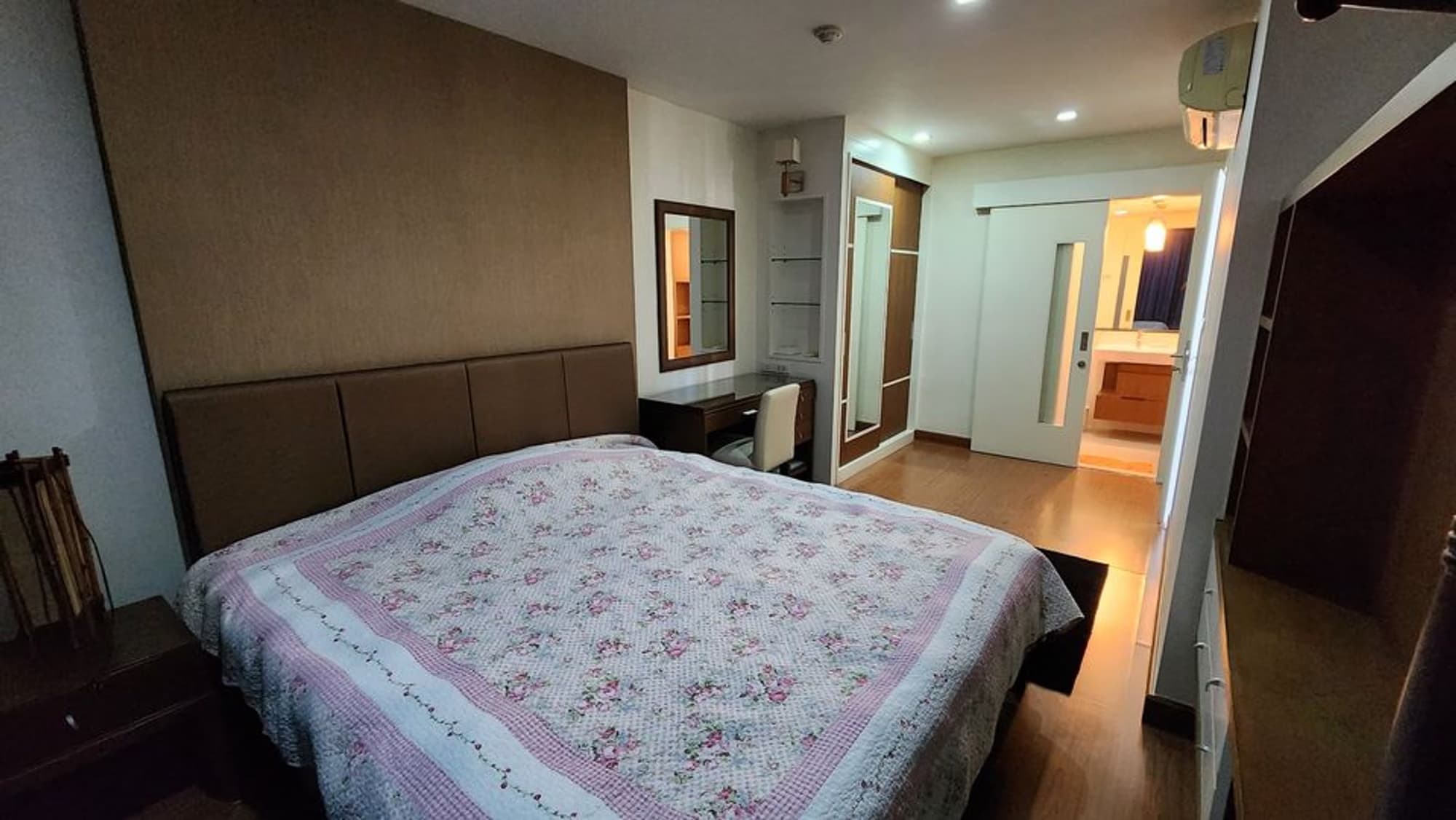 Condo for Rent at The Treasure Silom - Image 9