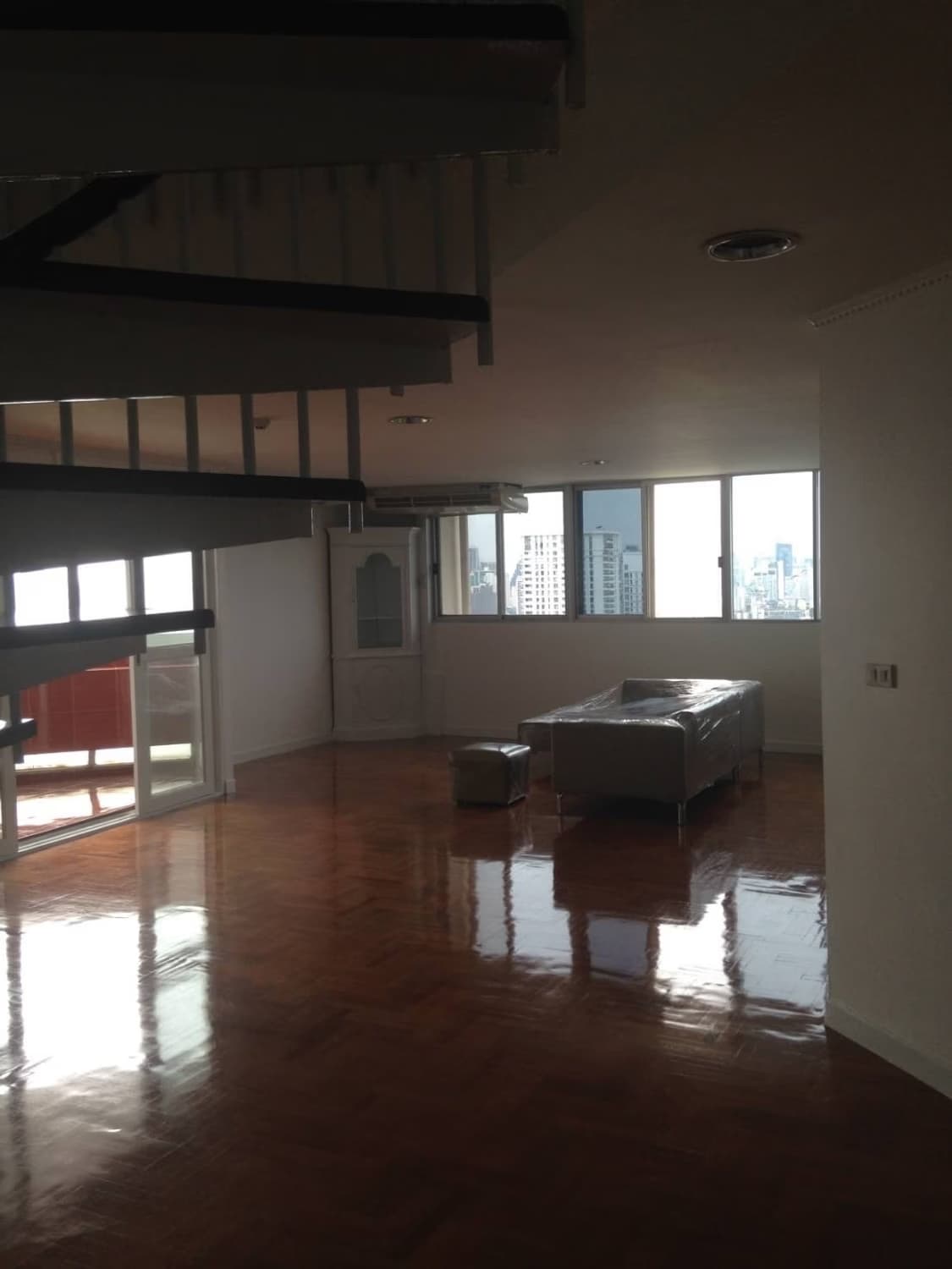 3 Bed Condo for Rent and Sale in Watthana - Image 8