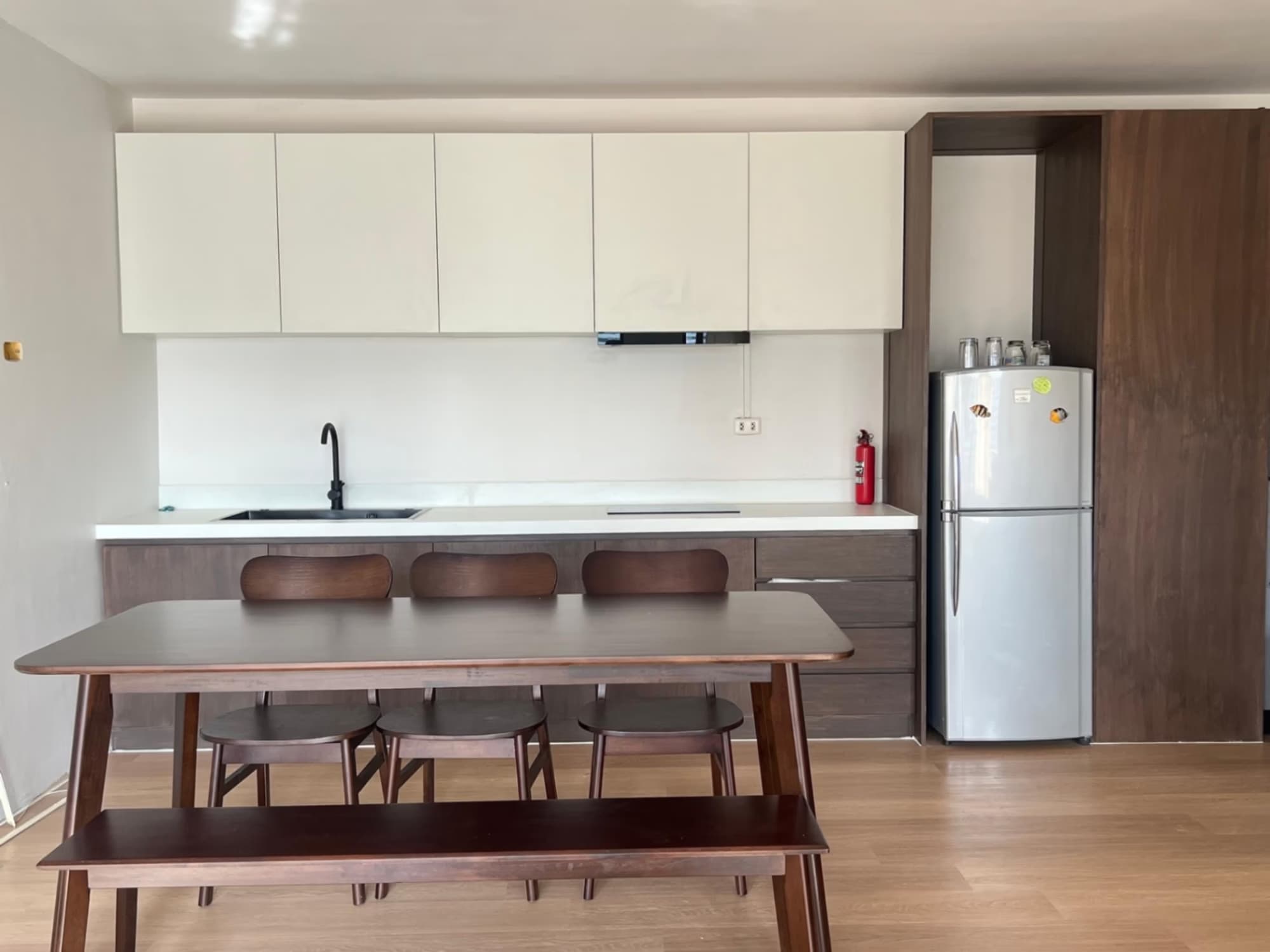 2 Bed Condo for Rent and Sale in Khlong Toei - Image 1