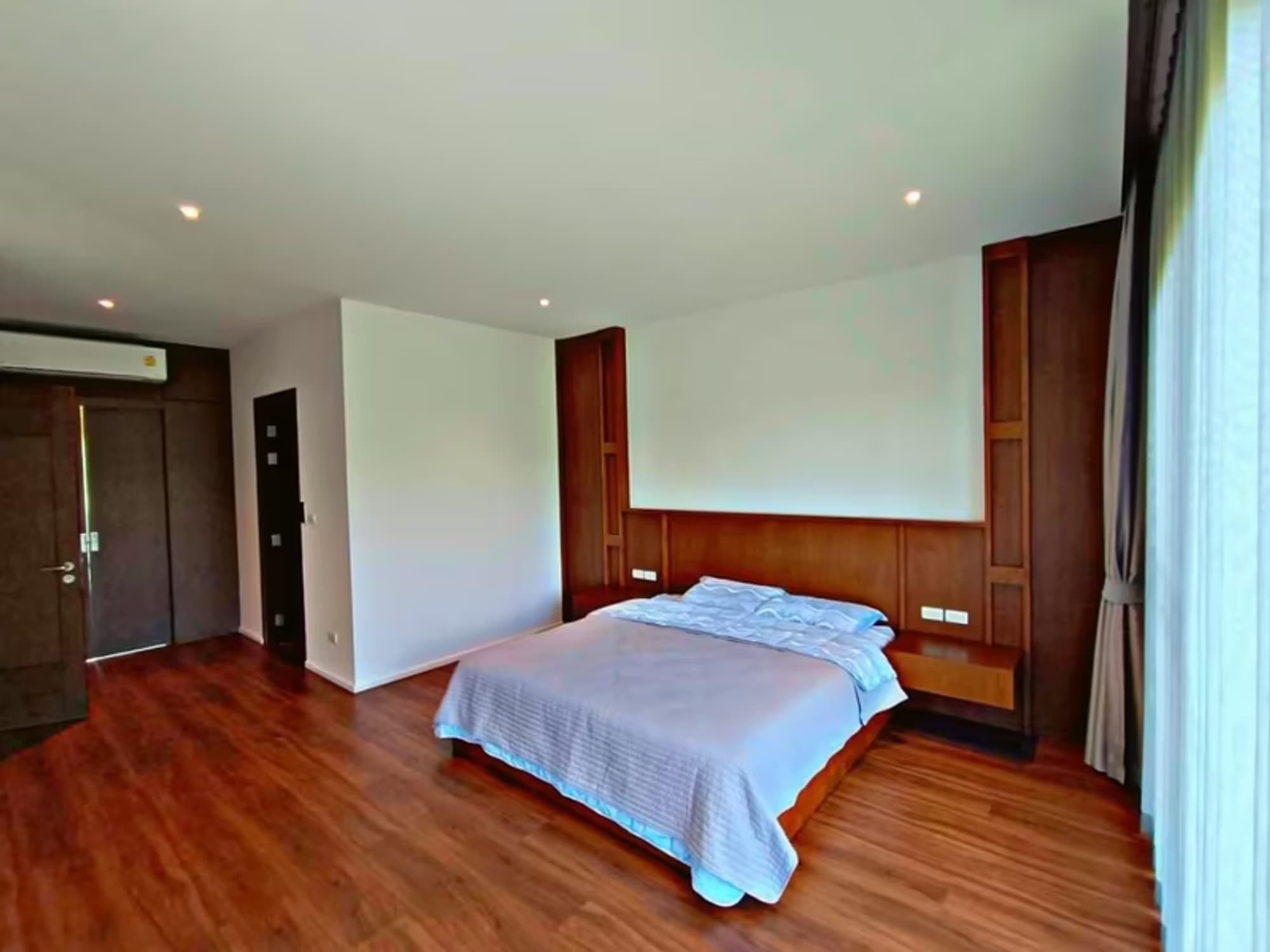 5 Bedroom House for Sale in Green Valley - Image 6