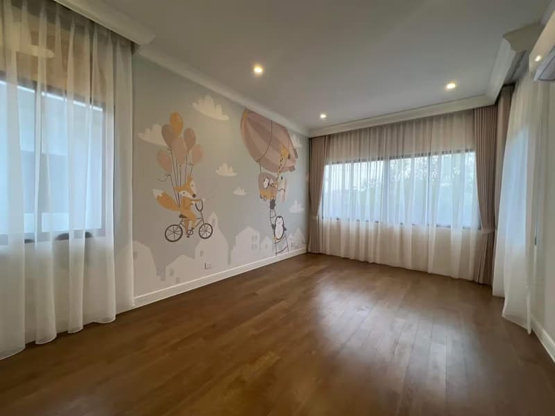 4 Bed House for Rent and Sale in Bang Kapi