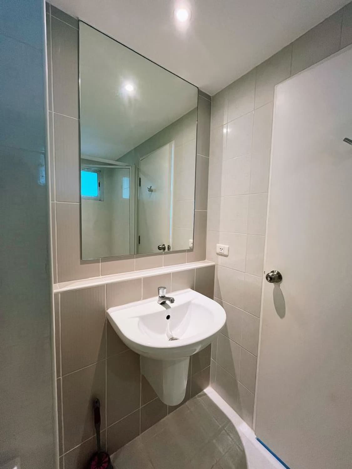 1 Bed Condo for Sale in Phra Khanong - Image 6