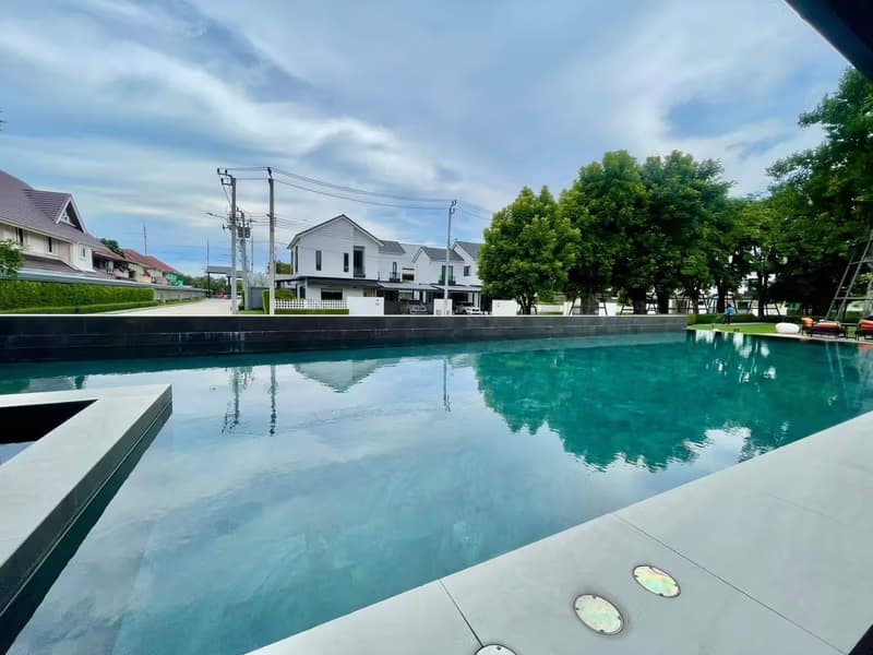 4 Bed House for Rent in Bang Phli