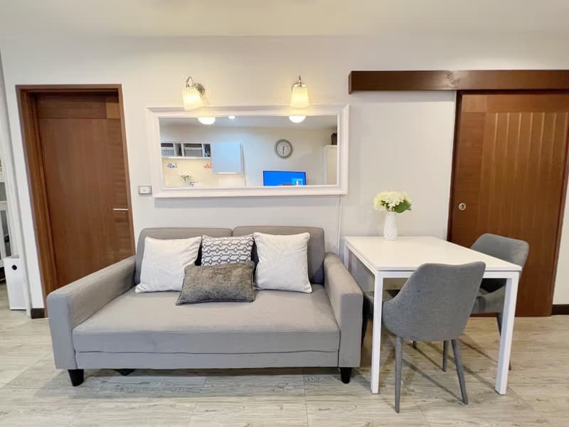 1 Bedroom Condo