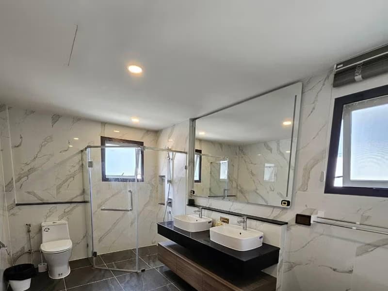 5 Bed House for Sale in Bang Phli