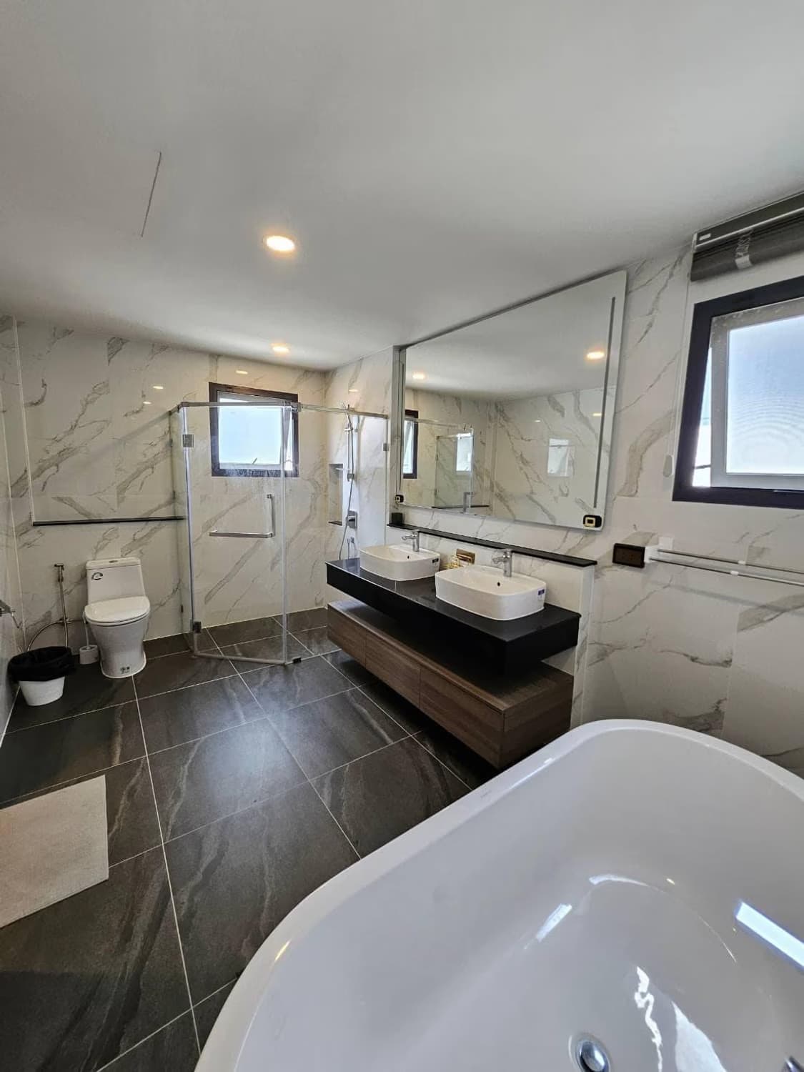 5 Bed House for Sale in Bang Phli - Image 7