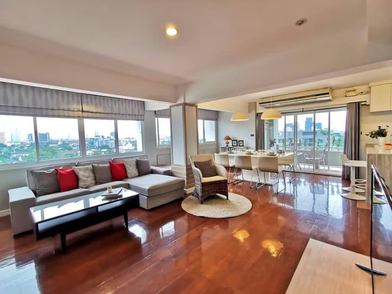 2 Bed Condo for Sale in Watthana