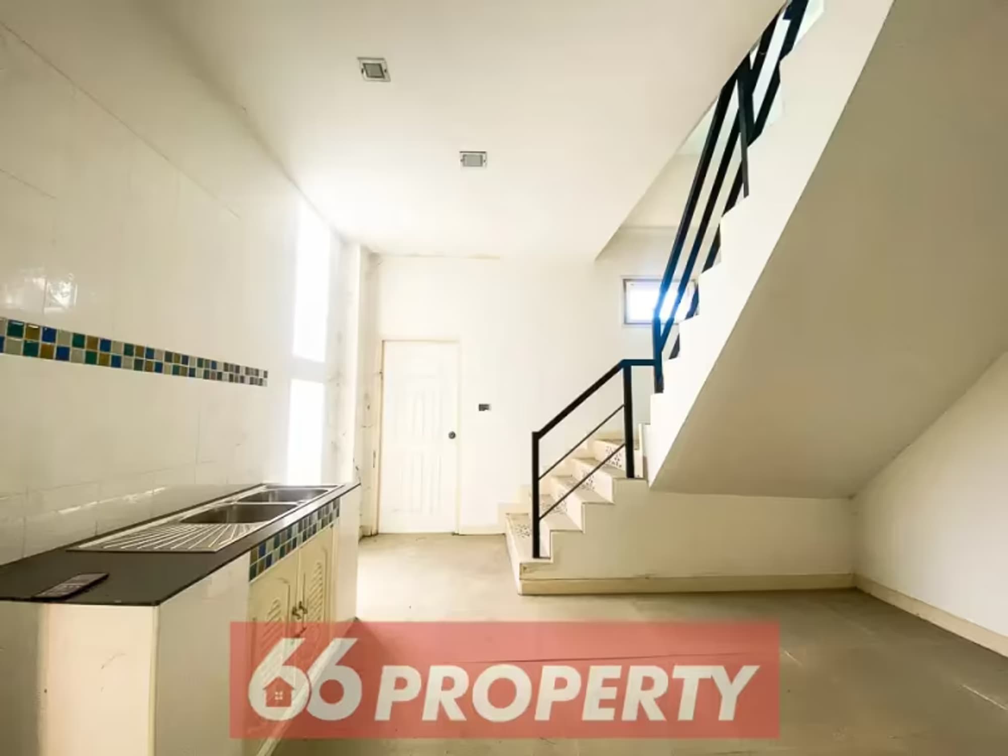 3 Bedroom House - Image 9