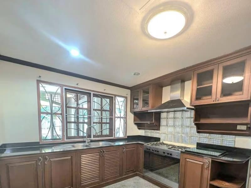 4 Bed House for Rent in Hang Dong