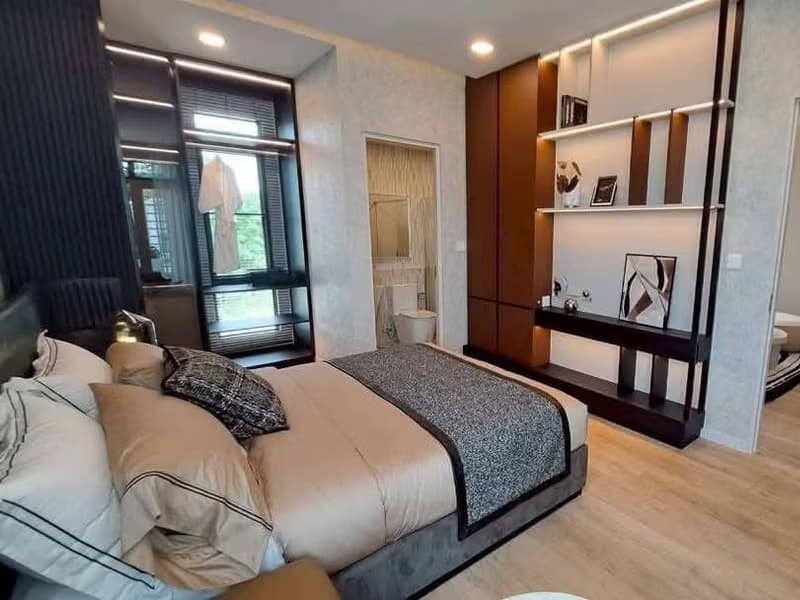 4 Bed House for Rent and Sale in Bang Phli