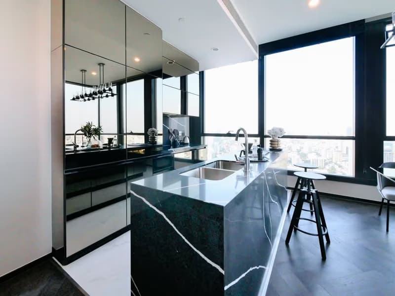 3 Bed Condo for Rent in Khlong Toei