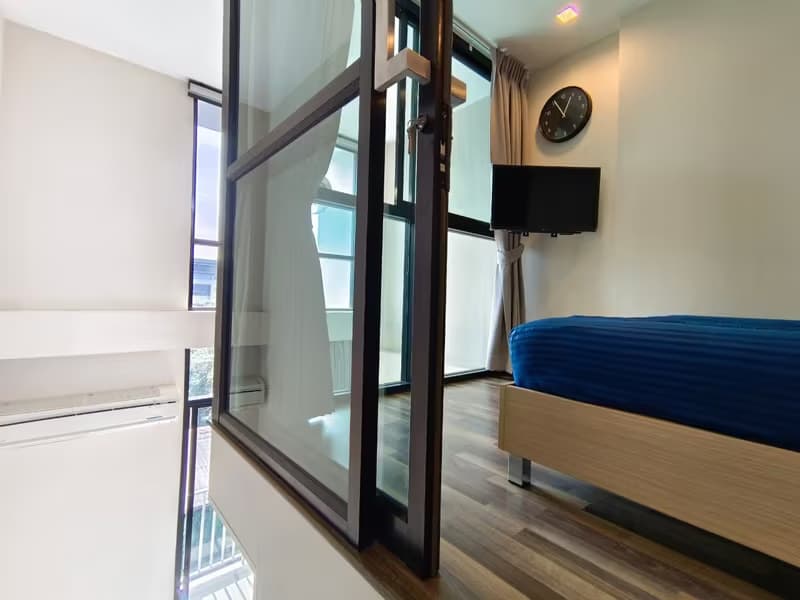 1 Bedroom Condo